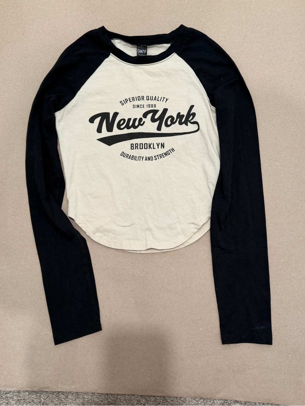 Dazy New York Brooklyn Raglan Long Sleeve Tee Size S